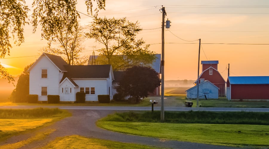 Picture of Farmhouse and barn